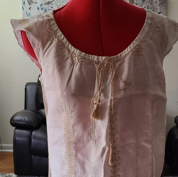 Beautiful blouse - Picture 7 of 7